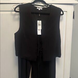 NWT Vigoss 2 PC Outfit Wide Bottom Pull-On Pants Tie Front Vest/Top LARGE